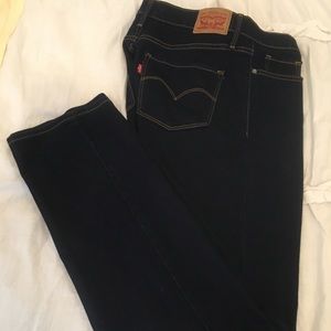 Ladies Levi’s, Shaping Straight